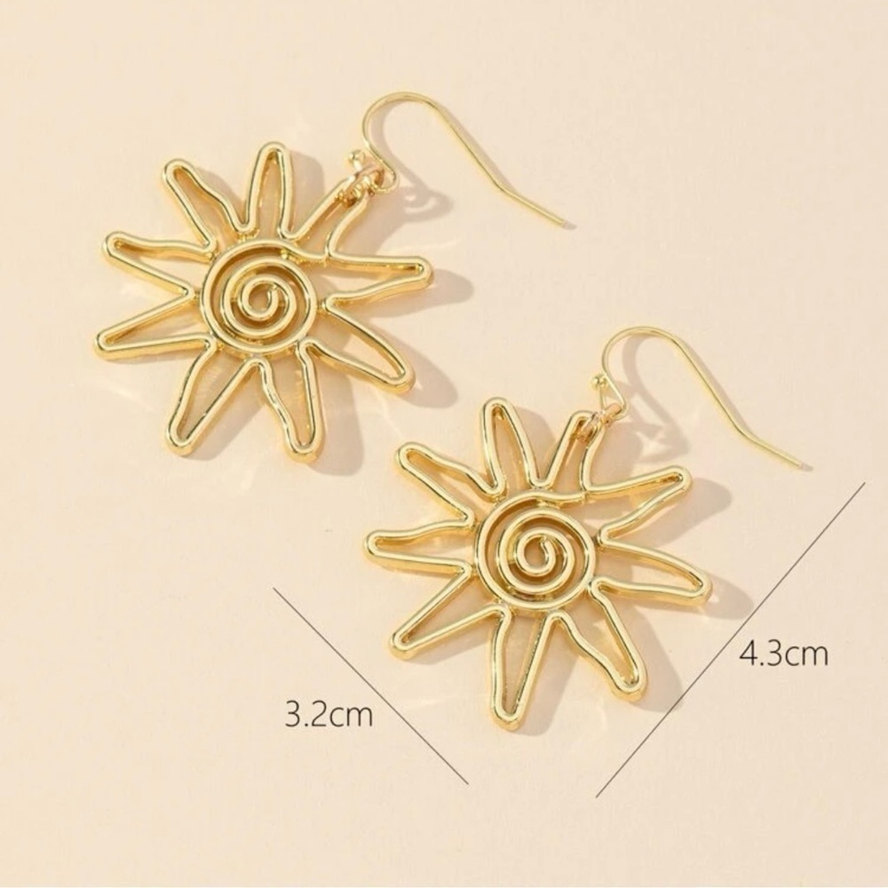 SUN DROP EARRINGS IN GOLD TONE - LAST PAIR! - Picture 3 of 8